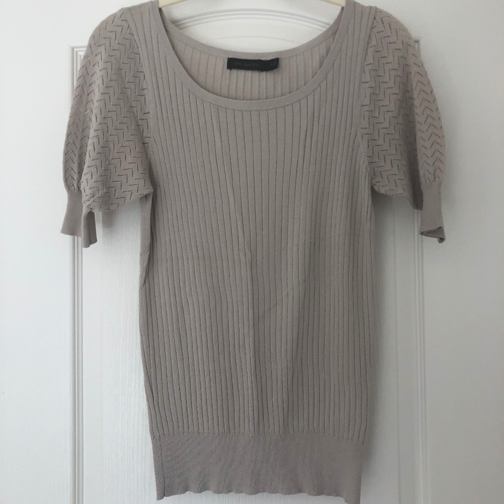THE LIMITED Top